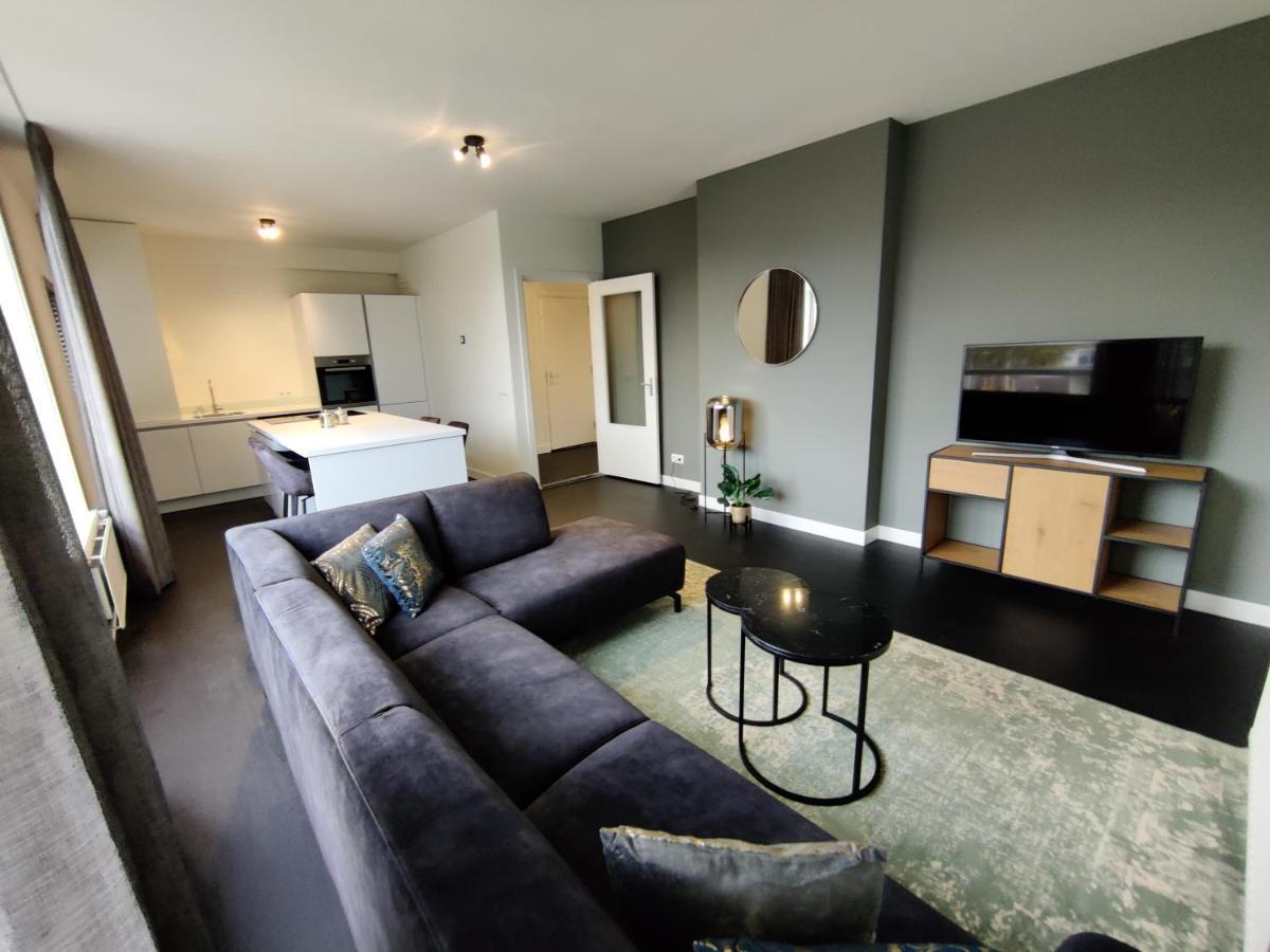 K50167spacious And Modern Near The Center, Free Parking Apartment *