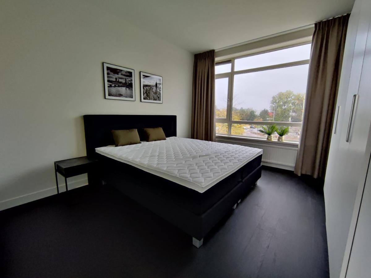 K50167spacious And Modern Near The Center, Free Parking Apartment *
